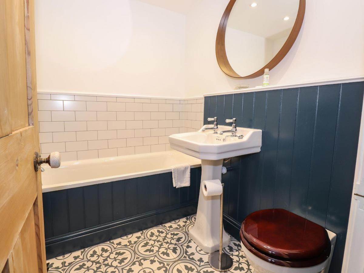 Underfell Villa Ambleside Bagian luar foto